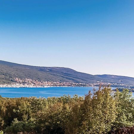 Stunning Apartment In Kornic With House Sea View Extérieur photo