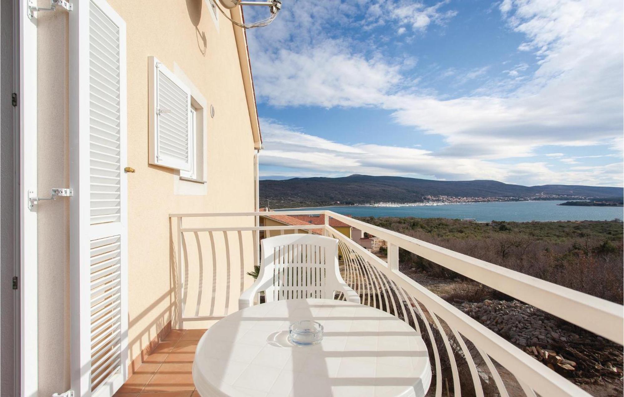 Stunning Apartment In Kornic With House Sea View Extérieur photo