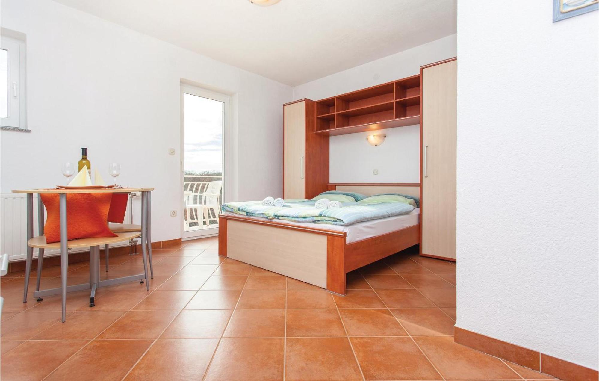 Stunning Apartment In Kornic With House Sea View Extérieur photo